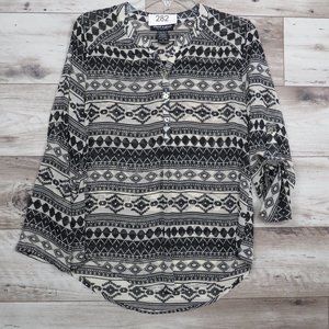 About A Girl* Women's Long Sleeve‎ 1/4 Button Down Front Blouse Medium